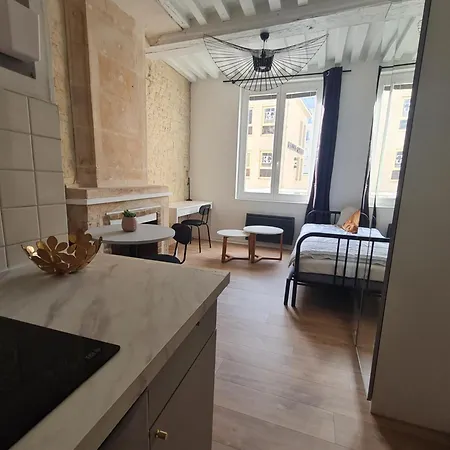 Studio Eglise Saint-sauveur - Hyper Centre Appartement