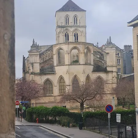 Studio Eglise Saint-sauveur - Hyper Centre Appartement